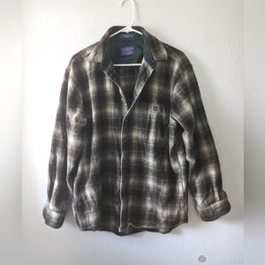 Vintage EUC Pendleton Flannel 100% wool with suede elbows